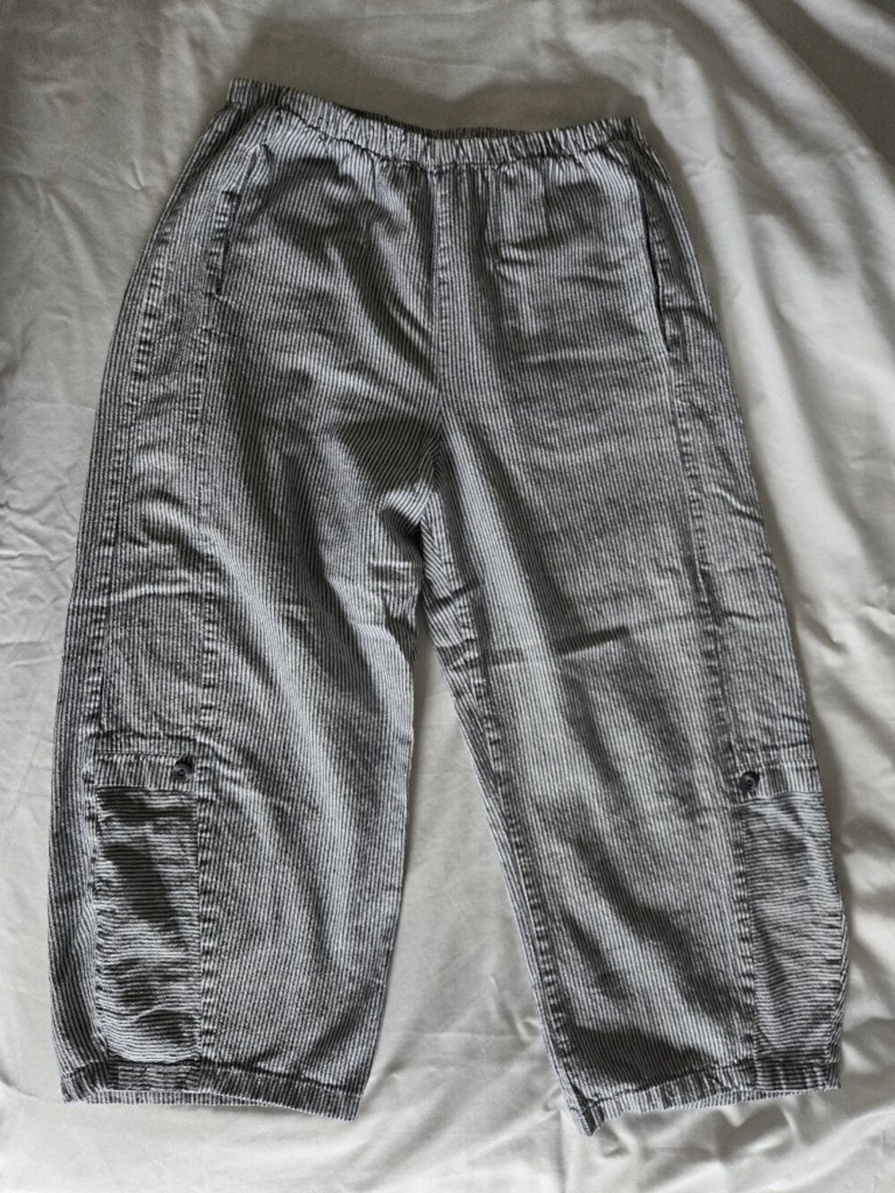 Lisa Bayne Linen Lantern/Barrel Cropped Pants - White Grey Stripe - M